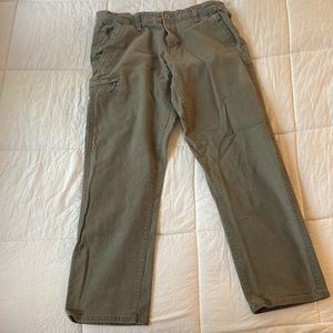Mens Weatherproof size 32x30 relaxed fit pants in army green